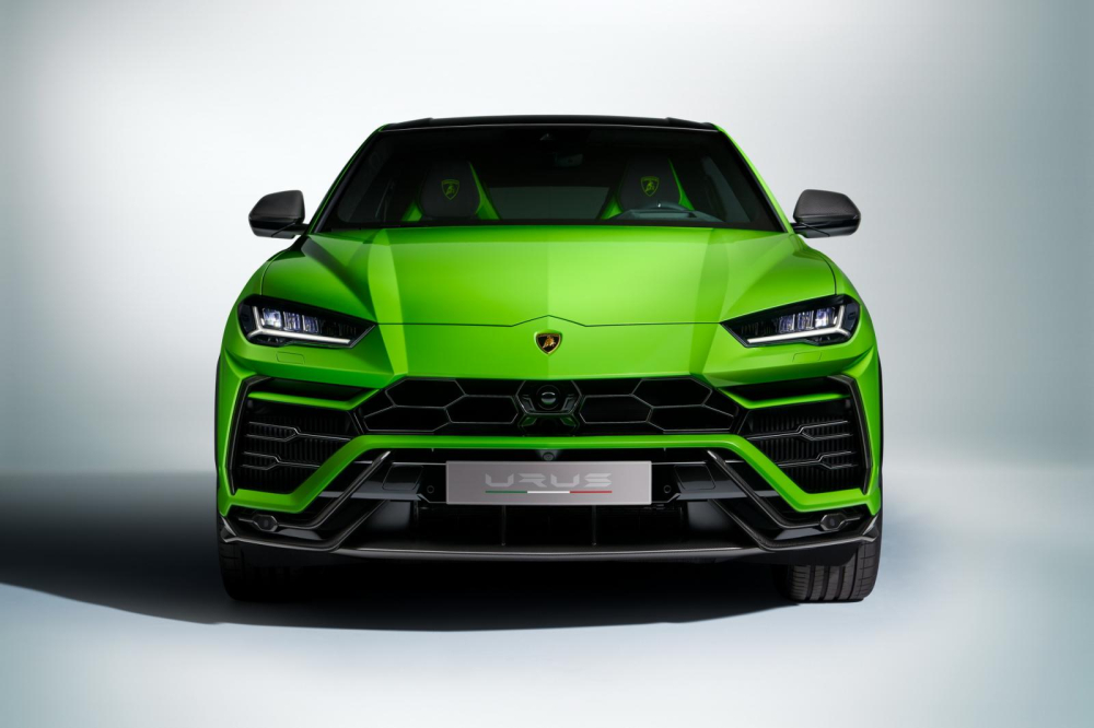 Lamborghini Urus 2021 tăng gi&aacute; mạnh so với trước
