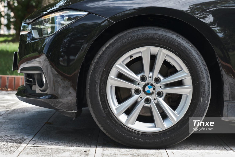 Bộ mâm hợp kịp 16 inch 5 chấu kép còn sáng bóng Bộ mâm hợp kịp 16 inch 5 chấu kép còn sáng bóng