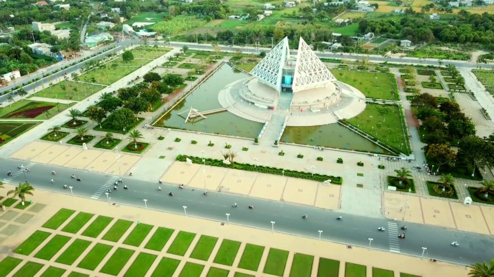 Một góc thành phố Phan Rang - Tháp Chàm nhìn từ trên cao Một góc thành phố Phan Rang - Tháp Chàm nhìn từ trên cao