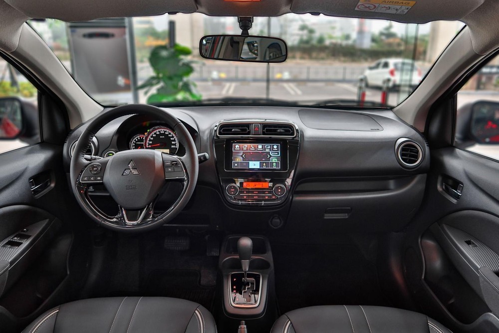 Nội thất xe Mitsubishi Attrage