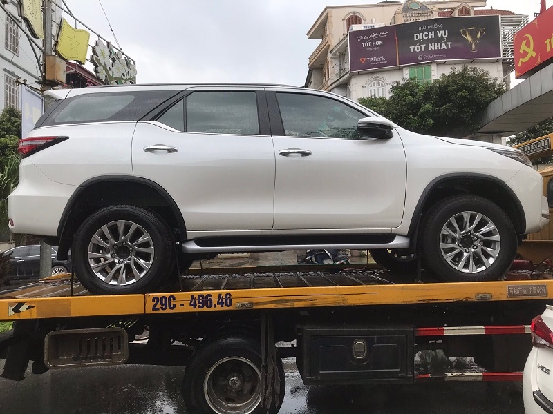 Toyota Fortuner 2020 bị bắt gặp trên đường phố Hà Nội