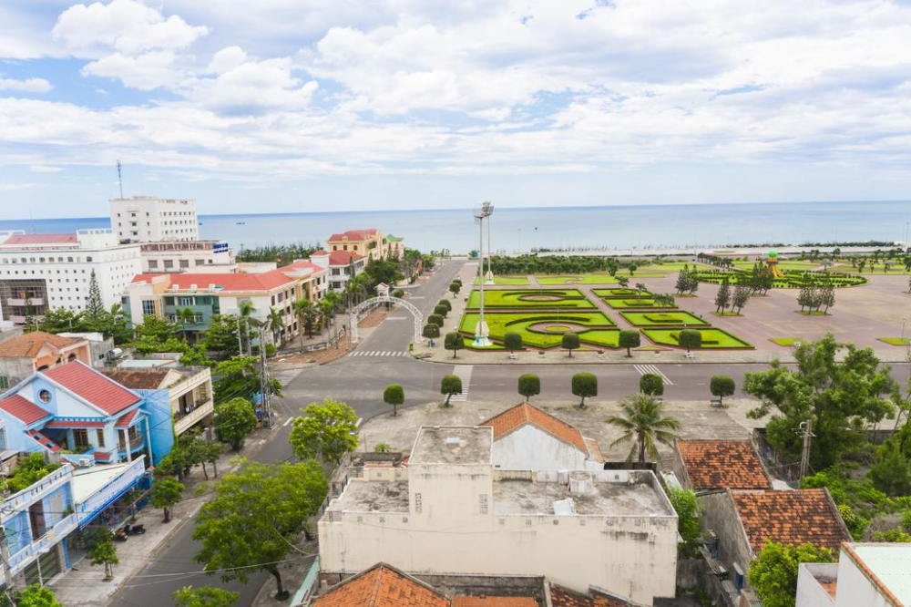 Một góc nhìn ra biển của thành phố Tuy Hòa, tỉnh Phú Yên Một góc nhìn ra biển của thành phố Tuy Hòa, tỉnh Phú Yên