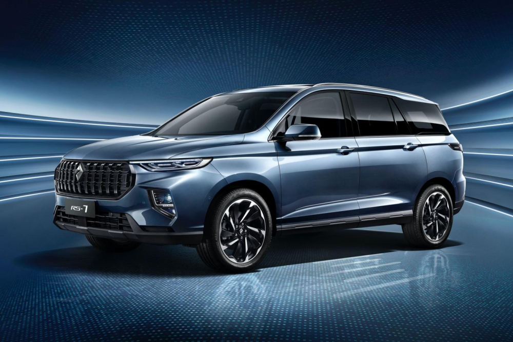 Baojun RS-7 c&ograve;n c&oacute; bộ v&agrave;nh phối 2 m&agrave;u thể thao