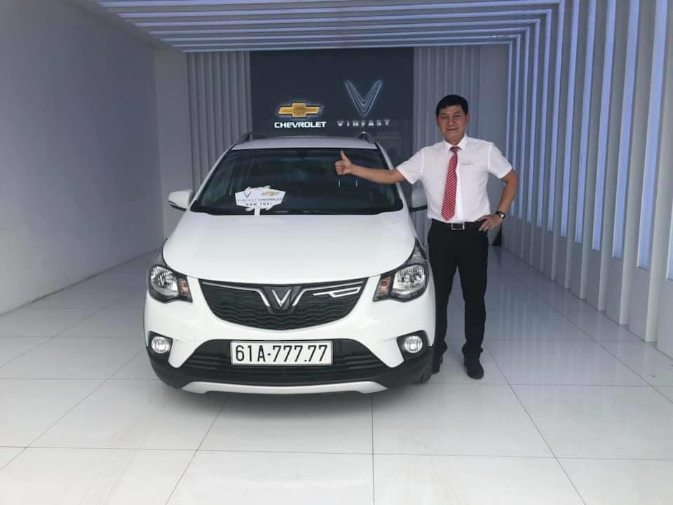 Kh&ocirc;ng &iacute;t người ghen tỵ trước độ m&aacute;t tay của chủ xe VinFast Fadil