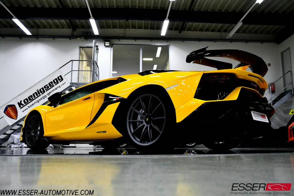 Chỉ có 900 chiếc siêu xe Lamborghini Aventador SVJ được sản xuất trên toàn thế giới và các đại gia Việt chỉ mới sở hữu một chiếc. Sẽ tuyệt vời hơn nếu trong thời gian tới các đại gia Việt mua thêm một chiếc Lamborghini Aventador SVJ khác với màu sơn vàng óng ả trong bài viết này. Chỉ có 900 chiếc siêu xe Lamborghini Aventador SVJ được sản xuất trên toàn thế giới và các đại gia Việt chỉ mới sở hữu một chiếc. Sẽ tuyệt vời hơn nếu trong thời gian tới các đại gia Việt mua thêm một chiếc Lamborghini Aventador SVJ khác với màu sơn vàng óng ả trong bài viết này.