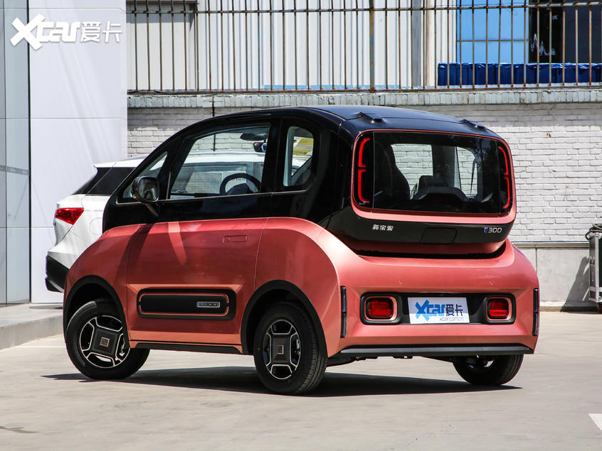 Phía sau của Baojun E300 Phía sau của Baojun E300