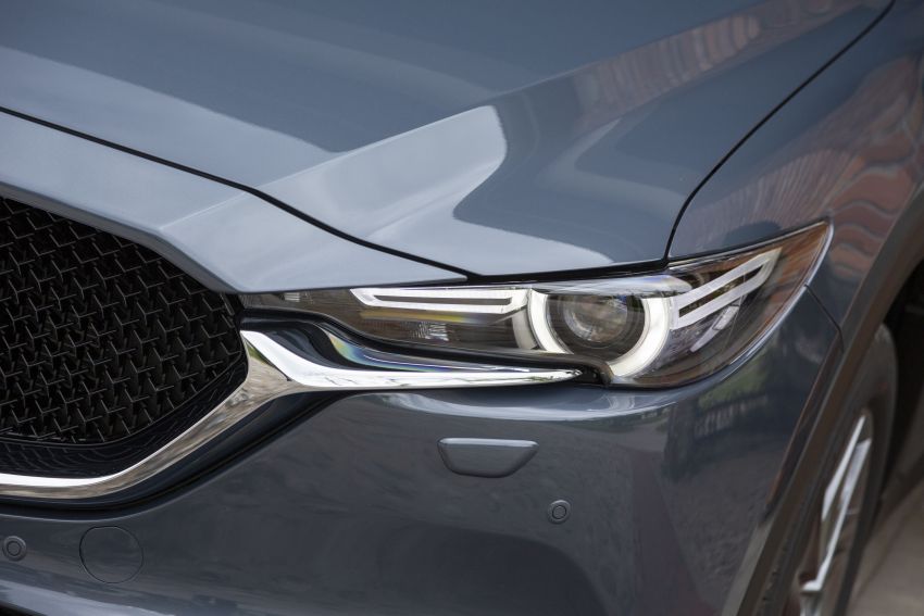 Mazda CX-5 2020 có đèn pha tự động, kích hoạt khoảng 30 phút trước hoàng hôn Mazda CX-5 2020 có đèn pha tự động, kích hoạt khoảng 30 phút trước hoàng hôn