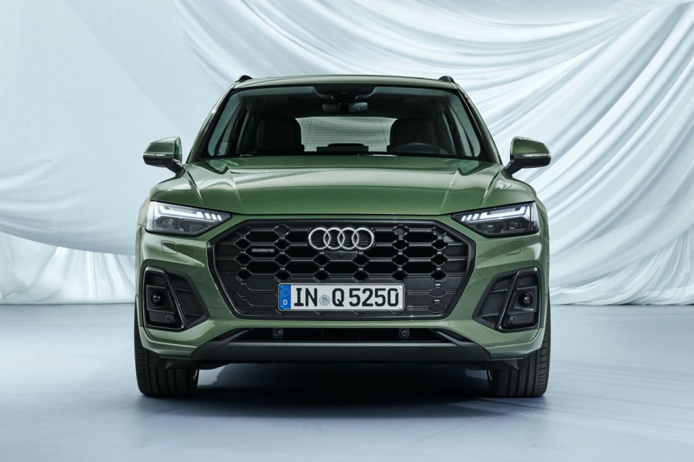 Cận cảnh thiết kế đầu xe của Audi Q5 mới Cận cảnh thiết kế đầu xe của Audi Q5 mới