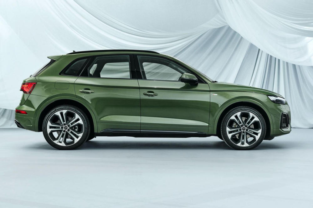 Audi Q5 2021 dài hơn trước 19 mm Audi Q5 2021 dài hơn trước 19 mm