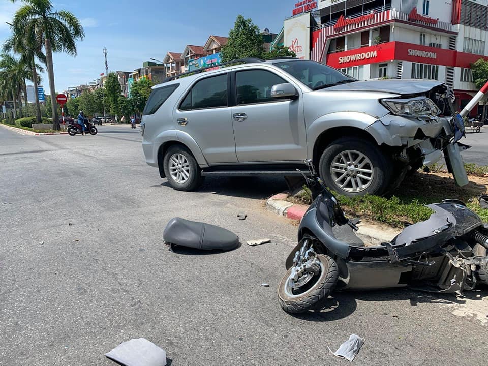 Hiện trường vụ tai nạn tại Nghệ An vào sáng nay Hiện trường vụ tai nạn tại Nghệ An vào sáng nay