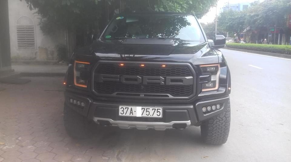 Một chiếc Ford F-150 Raptor của dân chơi Nghệ An đăng ký ra biển A vào năm 2018