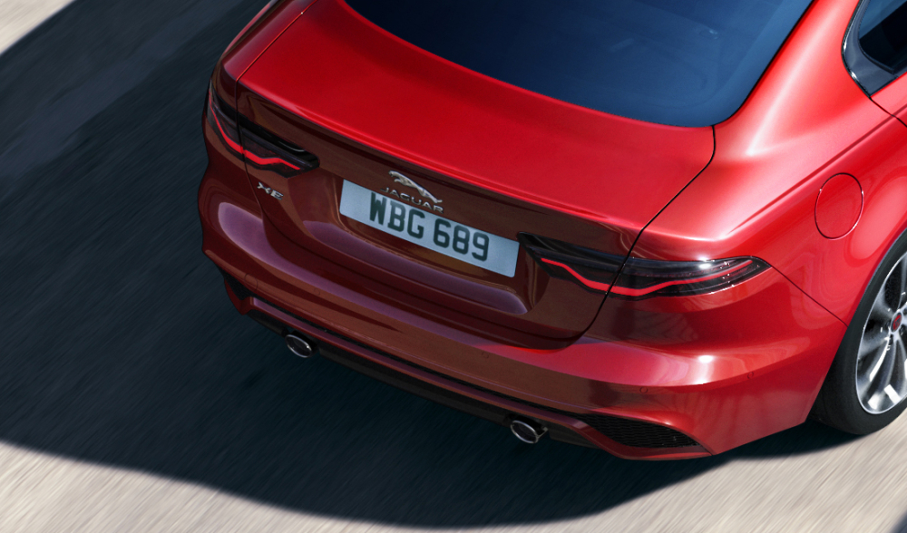 Giá xe Jaguar XE 2020