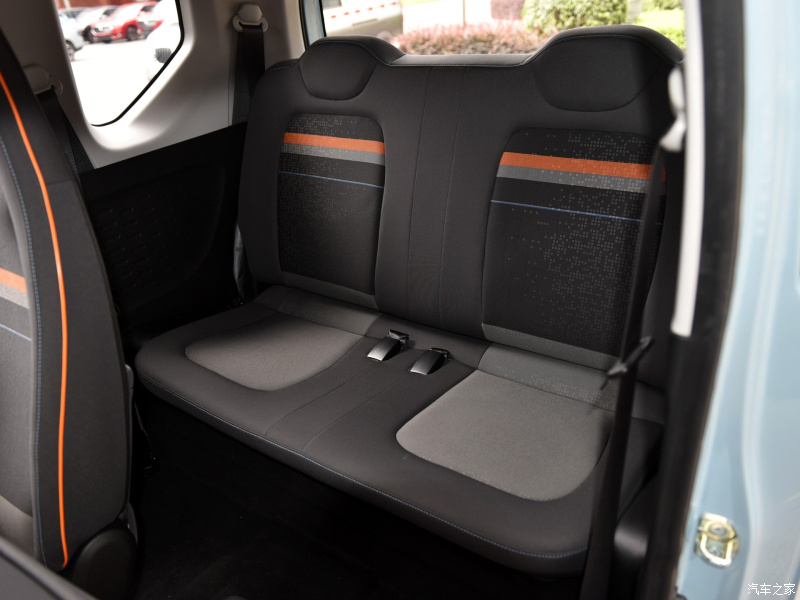 H&agrave;ng ghế ph&iacute;a sau của&nbsp;Wuling Hongguang MINI EV ​​​