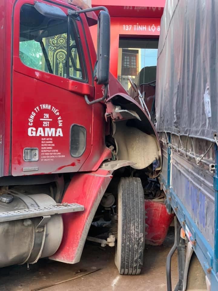 Thiệt hại của chiếc xe container