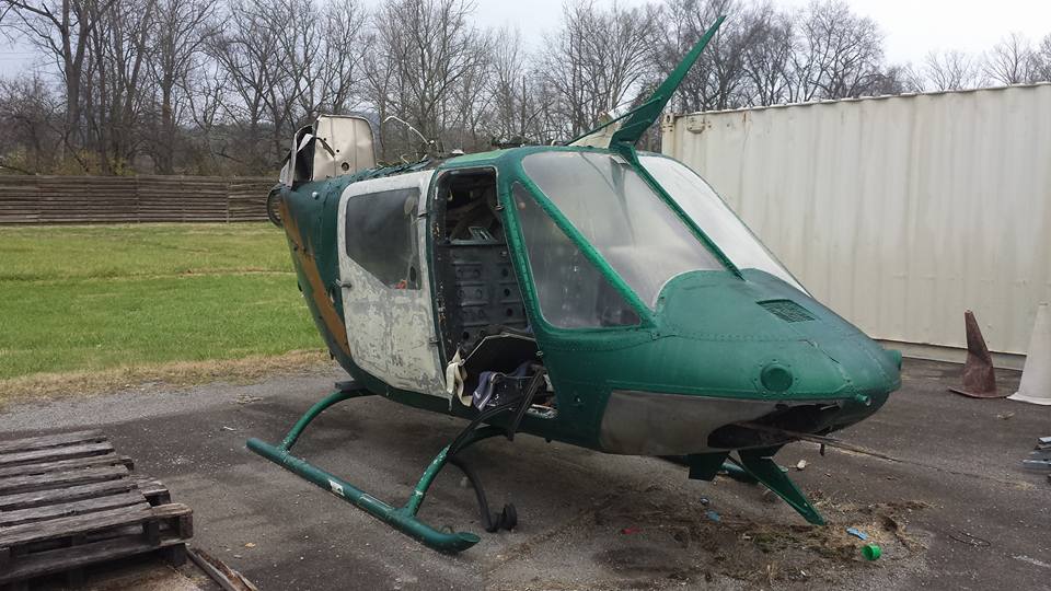 Bộ dạng ban đầu của chiếc trực thăng trước khi được phục chế v&agrave; biến th&agrave;nh SpeedyCopter