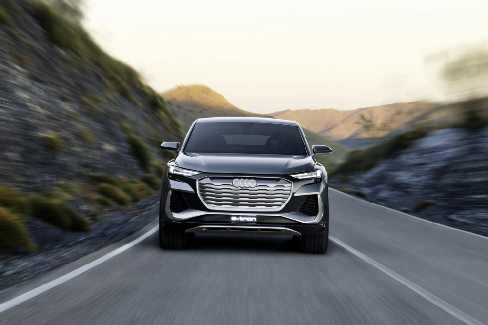 Đầu xe Q4 Sportback e-tron
