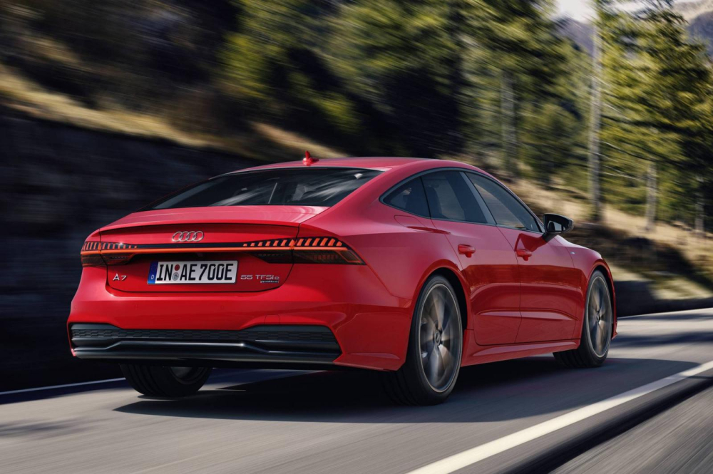 Audi A7 55 TFSI E PHEV 2021 ti&ecirc;u thụ xăng c&ograve;n &iacute;t hơn cả xe m&aacute;y