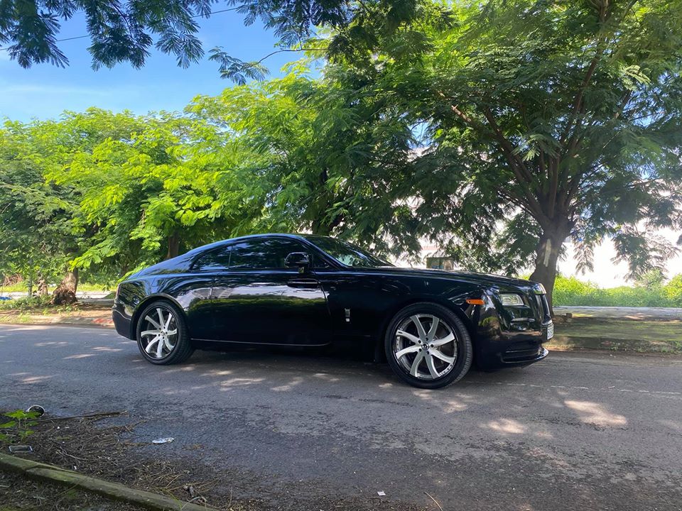 Rolls-Royce Wraith trang bị bộ mâm Fondare-ECL của hãng Forgiato Rolls-Royce Wraith trang bị bộ mâm Fondare-ECL của hãng Forgiato