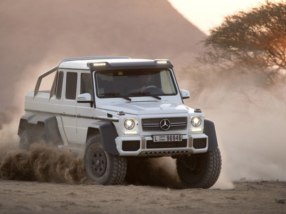 Mercedes-Benz G63 AMG 6x6 sinh ra d&agrave;nh để cho c&aacute;c nh&agrave; gi&agrave;u Trung Đ&ocirc;ng đi off-road