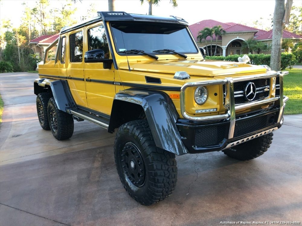 Điểm thú vị trên Điểm thú vị trên quái vật 6 chân Mercedes-Benz G63 AMG 6x6 này chính là việc đây là 1 trong 2 chiếc Mercedes-Benz G63 AMG 6x6 hiếm hoi được nhìn thấy ở Mỹ. Xe được sản xuất vào năm 2016 nhưng thông báo trước đó cho biết dòng xe Mercedes-Benz G63 AMG 6x6 chỉ được sản xuất trong 3 năm là từ 2013 đến 2015.