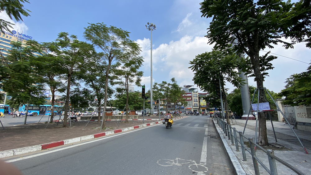 Đ&egrave;n t&iacute;n hiệu giao th&ocirc;ng được đặt tại c&aacute;c đường nh&aacute;nh rẽ phải c&oacute; thể khiến nhiều l&aacute;i xe kh&ocirc;ng ch&uacute; &yacute;.