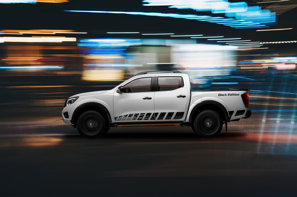 Nissan Navara Black Edition A-IVI kh&ocirc;ng thay đổi về động cơ