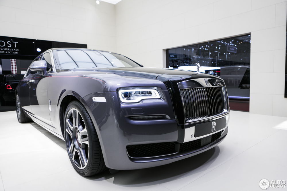 Rolls-Royce Ghost Elegance với bộ áo được làm từ 1.000 viên kim cương được nghiền nát thành bột Rolls-Royce Ghost Elegance với bộ áo được làm từ 1.000 viên kim cương được nghiền nát thành bột