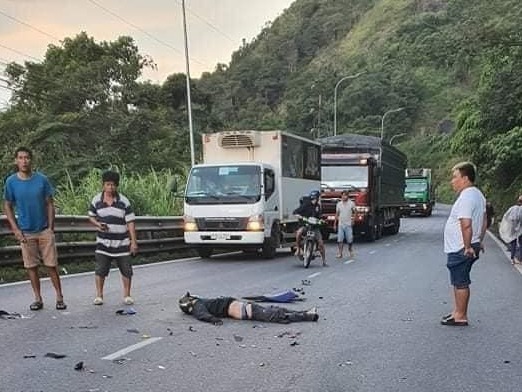Hiện trường vụ tai nạn giao th&ocirc;ng tr&ecirc;n đ&egrave;o Bảo Lộc s&aacute;ng ng&agrave;y 15/7