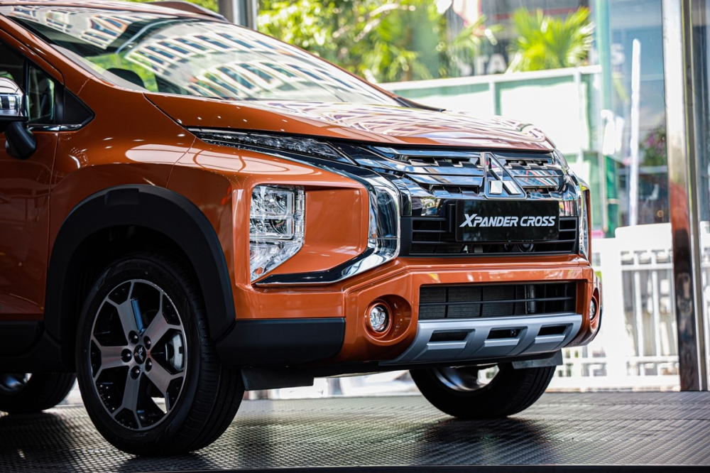 Mitsubishi Xpander Cross sở hữu phần đầu kh&aacute; cơ bắp