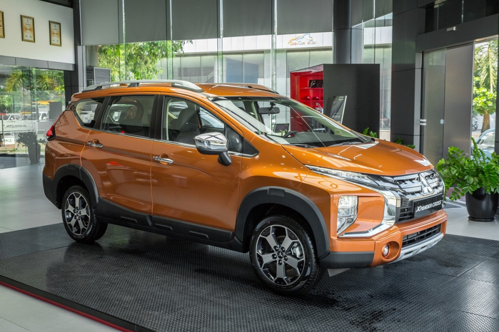 Mitsubishi Xpander Cross đ&atilde; ch&iacute;nh thức l&ecirc;n s&agrave;n cạnh tranh c&ugrave;ng Toyota Rush v&agrave; Suzuki XL7