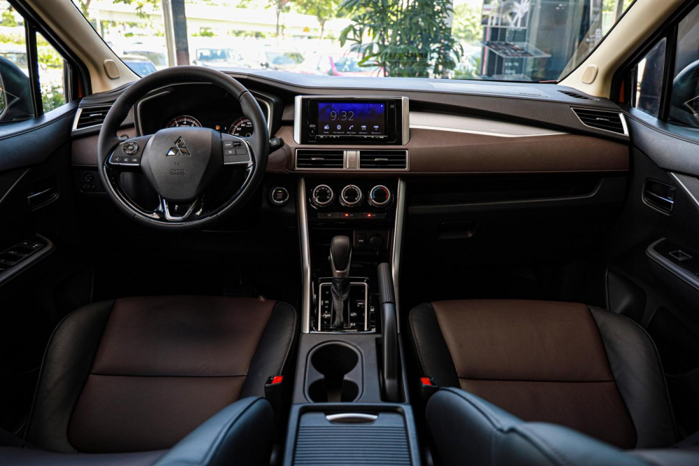 Tổng thể nội thất của Mitsubishi Xpander Cross
