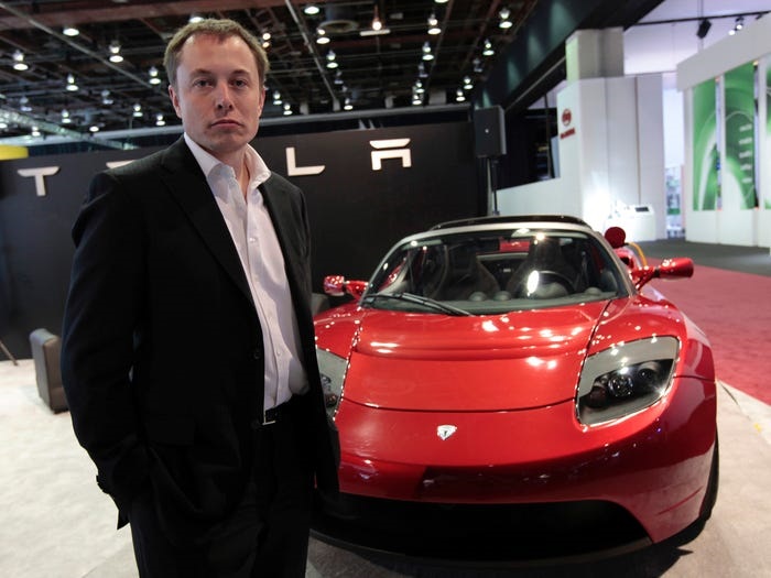 Ông Musk và chiếc Tesla Roadster