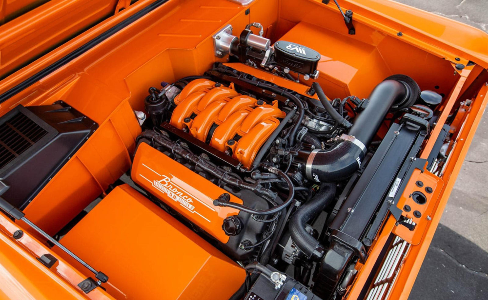 Hệ thống động cơ của&nbsp;chiếc Ford Bronco 1974 phục chế