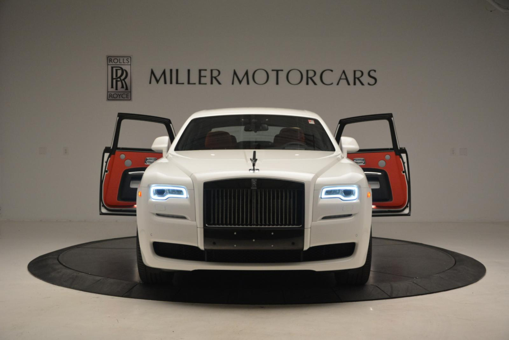 Rolls-Royce Ghost Black Badge màu trắng Rolls-Royce Ghost Black Badge màu trắng