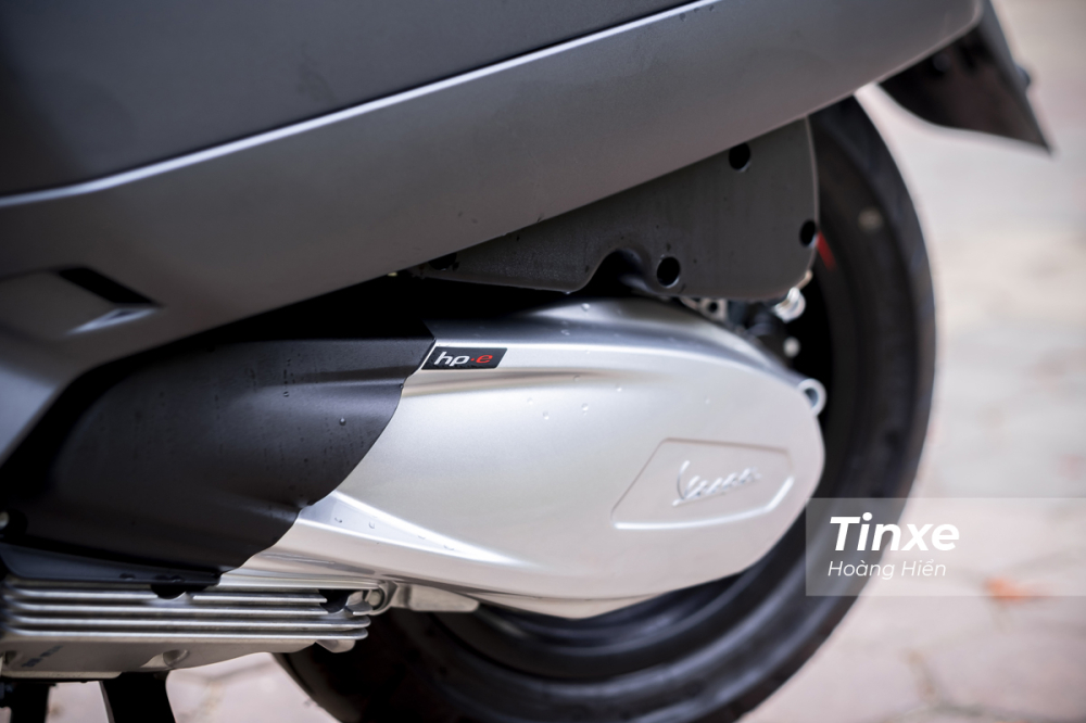 Cung cấp sức mạnh cho Vespa Sei Giorni II HPE là khối động cơ 278cc High-Performance Engine. Nhờ đó, Vespa Sei Giorni II HPE có khả năng sản sinh công suất tối đa