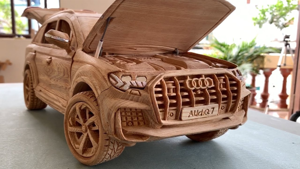 Mô hình Audi Q7 2021 từ “Woodworking Art” Mô hình Audi Q7 2021 từ “Woodworking Art”