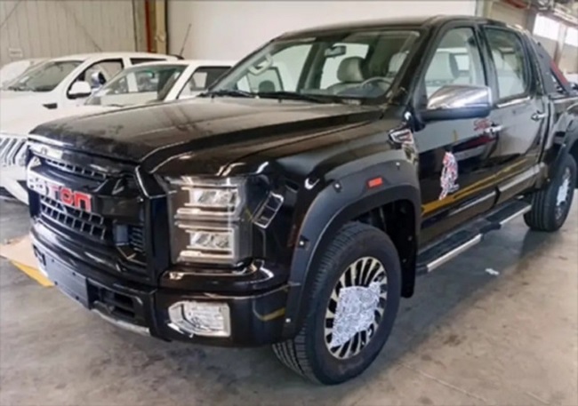 Foton Da Jiang Jun được trang bị đèn pha và đèn sương mù cỡ lớn Foton Da Jiang Jun được trang bị đèn pha và đèn sương mù cỡ lớn