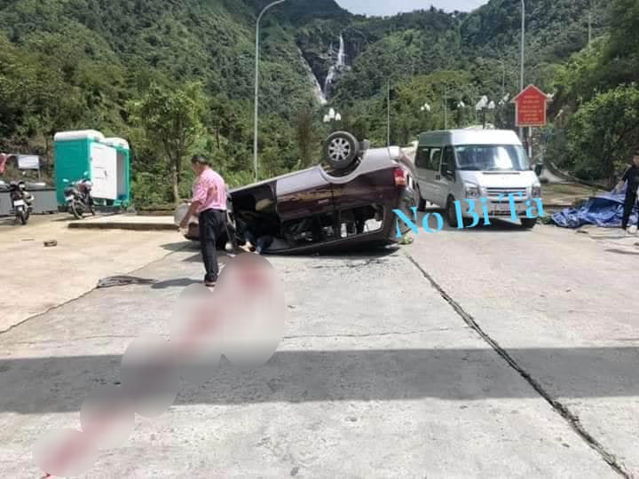 Hiện trường vụ tai nạn trong Khu du lịch Rồng Mây Hiện trường vụ tai nạn trong Khu du lịch Rồng Mây