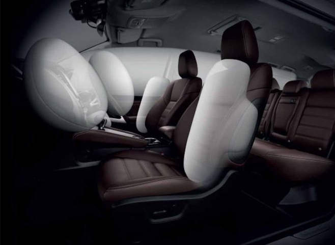 Khoang nội thất của Pajero Sport Elite Edition với chất liệu da c&aacute;ch nhiệt cao cấp