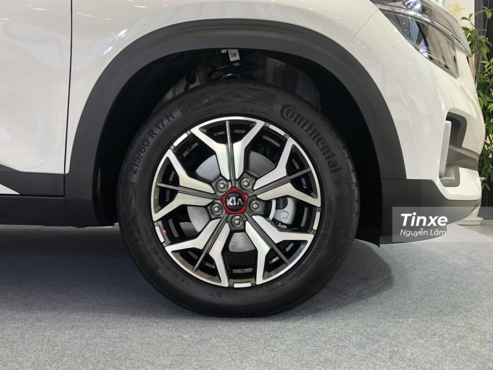 Bộ m&acirc;m hợp kim 17 inch c&oacute; thiết kế kh&aacute; thể thao