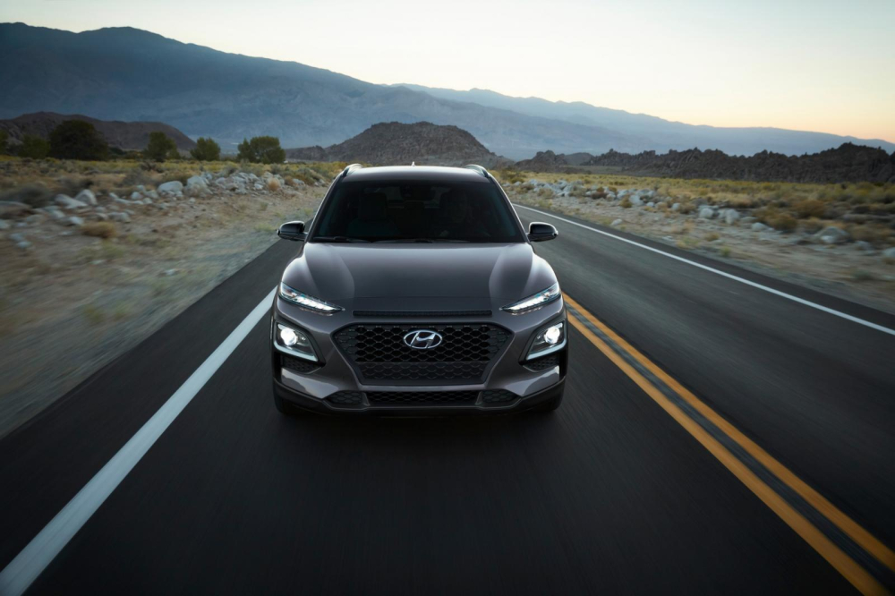 Hyundai Kona Night Edition 2021 được trang bị viền lưới tản nhiệt màu đen