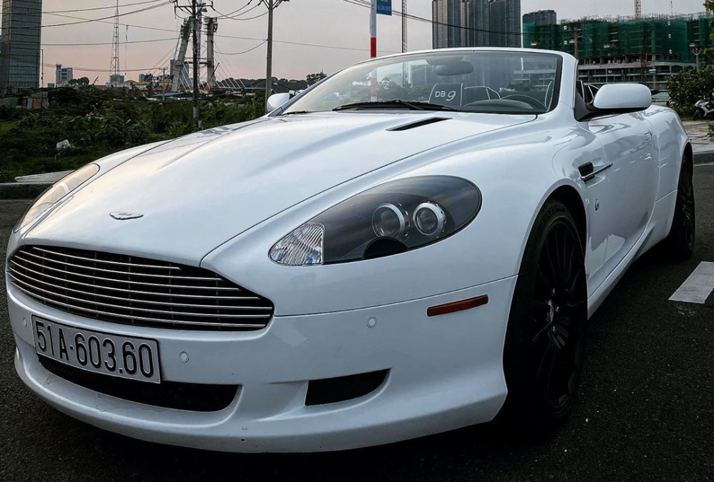 siêu xe mui trần Aston Martin DB9 Volante tại Việt Nam siêu xe mui trần Aston Martin DB9 Volante tại Việt Nam