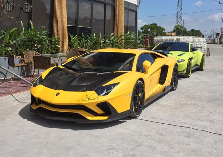 Lamborghini Aventador S LP740-4 độ hơn 1,5 tỷ đồng của doanh nh&acirc;n quận 12