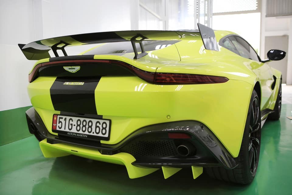 Giá xe Aston Martin Vantage mới nhất tại Việt Nam gần 15 tỷ đồng Giá xe Aston Martin Vantage mới nhất tại Việt Nam gần 15 tỷ đồng