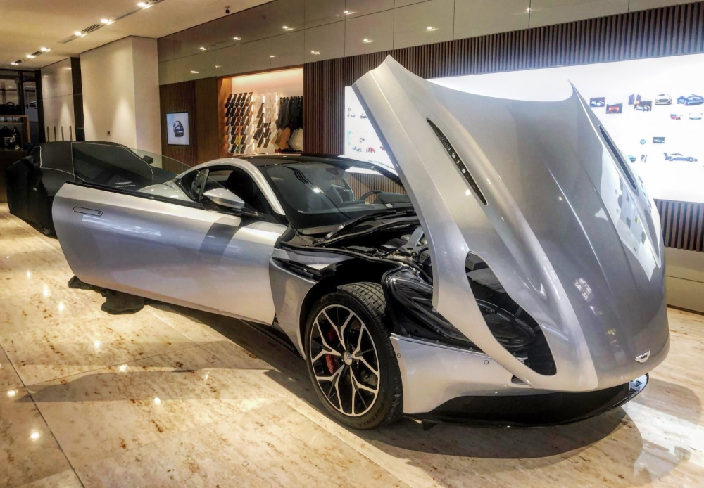 Giá xe Aston Martin DB11 2020 mới nhất tại Việt Nam Giá xe Aston Martin DB11 2020 mới nhất tại Việt Nam