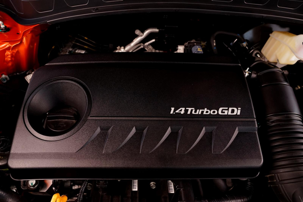 Động cơ của Kia Seltos kh&ocirc;ng vượt qua được Hyundai Kona hay Honda HR-V nhưng vẫn nổi trội hơn so với Ford EcoSport