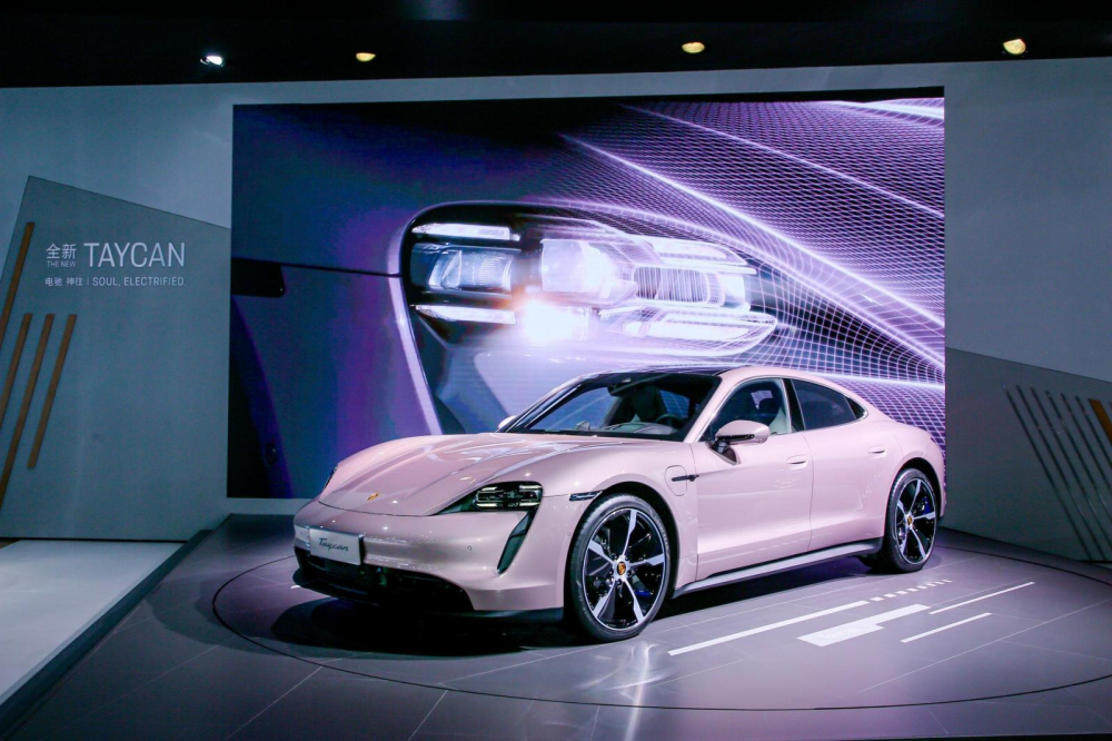 Porsche Taycan RWD 2020 là phiên bản rẻ nhất hiện nay của dòng xe điện hạng sang nhà Porsche Porsche Taycan RWD 2020 là phiên bản rẻ nhất hiện nay của dòng xe điện hạng sang nhà Porsche