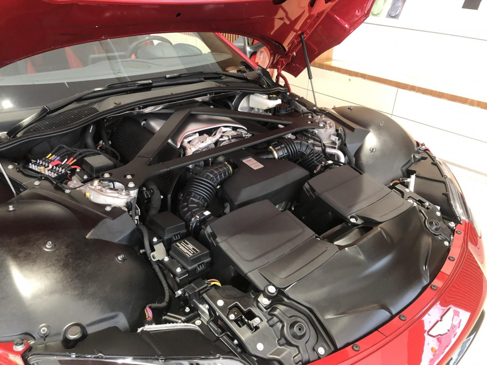 Động cơ của Aston Martin Vantage 2020 Động cơ của Aston Martin Vantage 2020