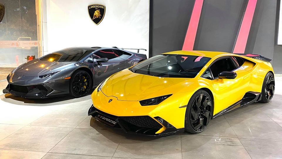 Hai chiếc si&ecirc;u xe Lamborghini Huracan LP610-4 mang g&oacute;i độ si&ecirc;u khủng