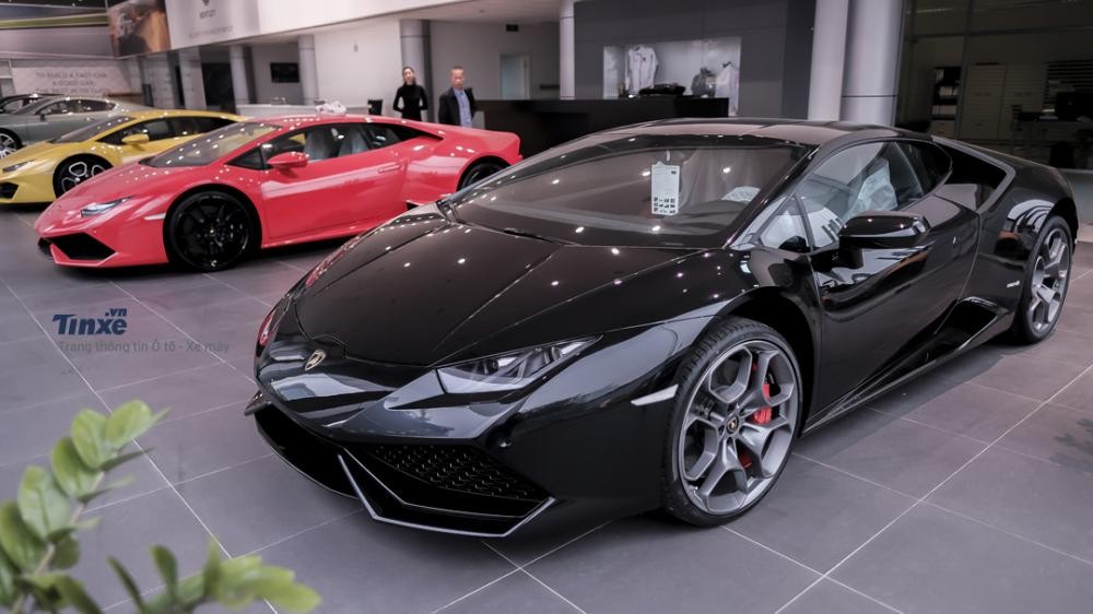 Cặp đ&ocirc;i si&ecirc;u xe Lamborghini Huracan LP610-4 ch&iacute;nh h&atilde;ng tại Việt Nam